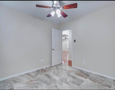 3042 Thicket Path Way - Photo Thumbnail 16