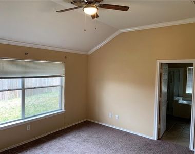 9119 Melody Park Lane - Photo Thumbnail 18