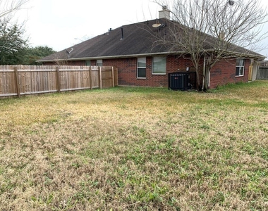 9119 Melody Park Lane - Photo Thumbnail 31