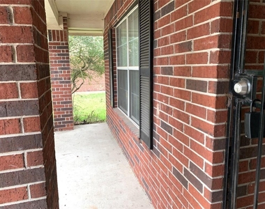 9119 Melody Park Lane - Photo Thumbnail 2