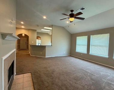 9119 Melody Park Lane - Photo Thumbnail 14