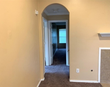 9119 Melody Park Lane - Photo Thumbnail 17