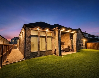 13715 Aventino Pointe Drive - Photo Thumbnail 30