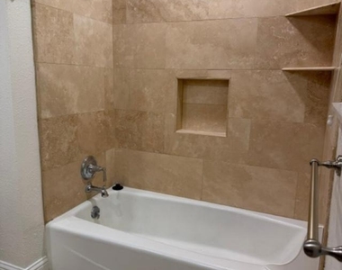 1805 Wycliffe Drive - Photo Thumbnail 10