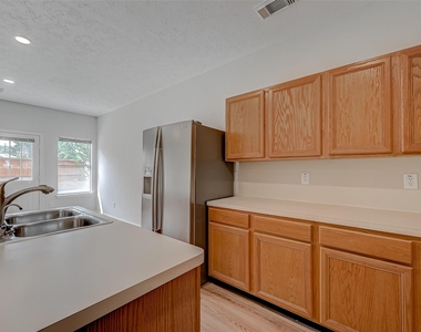 4126 Surreydon Drive - Photo Thumbnail 12