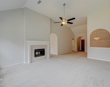 4126 Surreydon Drive - Photo Thumbnail 8