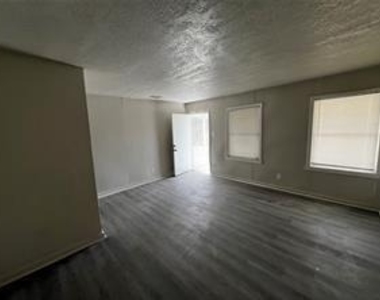 5401 Doolittle Boulevard - Photo Thumbnail 2