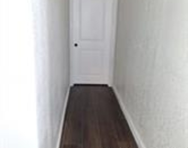 5401 Doolittle Boulevard - Photo Thumbnail 4