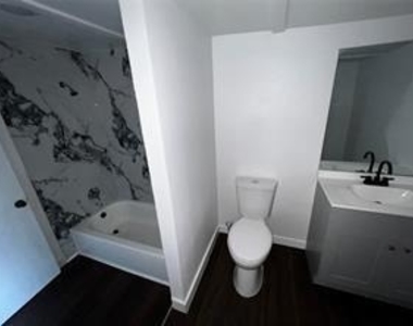5401 Doolittle Boulevard - Photo Thumbnail 10