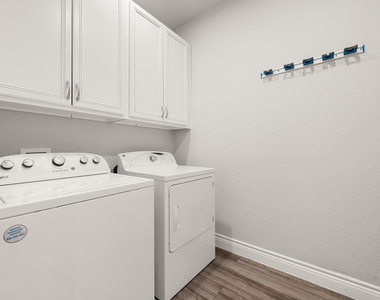 31214 Raleigh Creek Drive - Photo Thumbnail 21