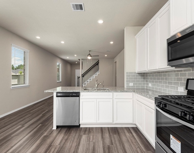 9278 Inland Leather Lane - Photo Thumbnail 6