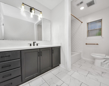 1319 Forsythe Lane - Photo Thumbnail 17