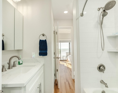 7700 Seawall Boulevard - Photo Thumbnail 14