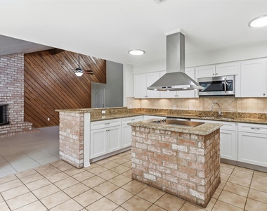22411 Waynoka Road - Photo Thumbnail 10