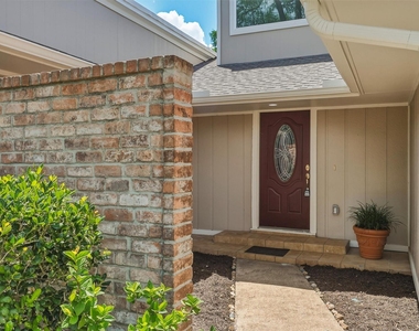 22411 Waynoka Road - Photo Thumbnail 3