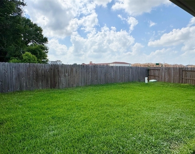 1331 S Maple Drive - Photo Thumbnail 22