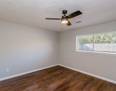 5115 Beaverhollow Drive - Photo Thumbnail 10