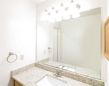 4409 Spoonbill Drive - Photo Thumbnail 9