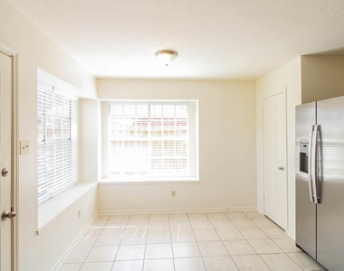 4409 Spoonbill Drive - Photo Thumbnail 5