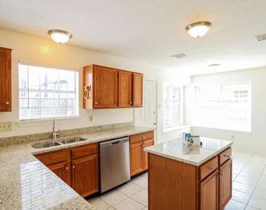 4409 Spoonbill Drive - Photo Thumbnail 6