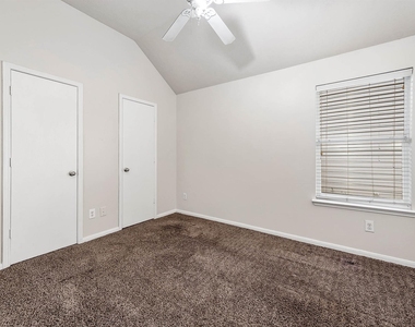927 Hannah Falls Lane - Photo Thumbnail 22