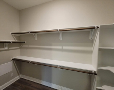 2111 Austin Street - Photo Thumbnail 10