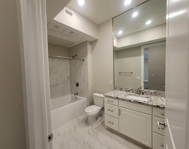 2111 Austin Street - Photo Thumbnail 7