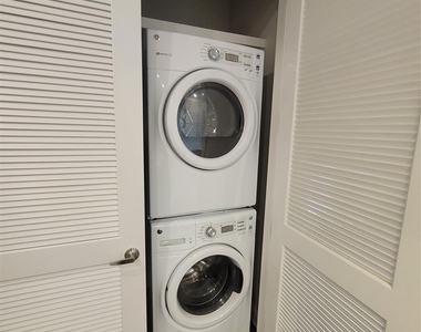 2111 Austin Street - Photo Thumbnail 5