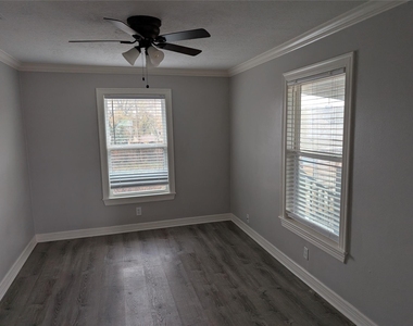 2513 Kowis - Photo Thumbnail 4