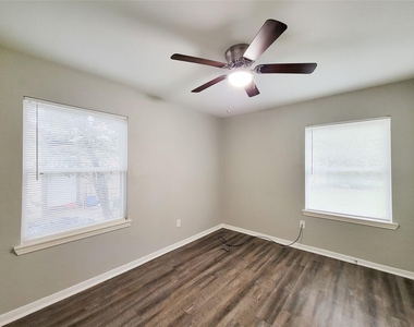 5242 Keystone Street - Photo Thumbnail 18