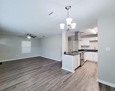 5242 Keystone Street - Photo Thumbnail 7