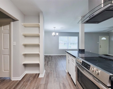 5242 Keystone Street - Photo Thumbnail 10