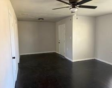 5782 Belcrest Street - Photo Thumbnail 8