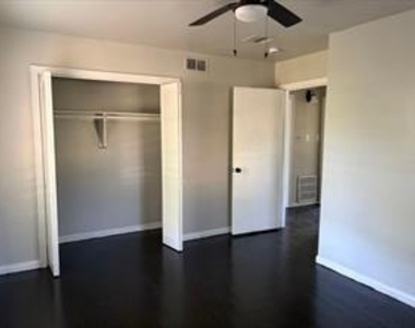5782 Belcrest Street - Photo Thumbnail 11