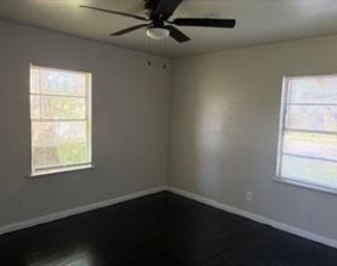 5782 Belcrest Street - Photo Thumbnail 7