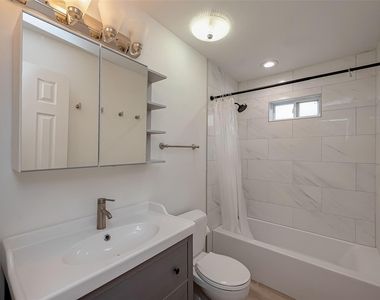 915 Adele Street - Photo Thumbnail 13