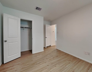 18811 Charter Elm Drive - Photo Thumbnail 8