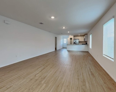 18811 Charter Elm Drive - Photo Thumbnail 2