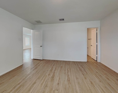 18811 Charter Elm Drive - Photo Thumbnail 6