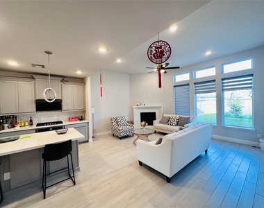 15331 Leal Rancho Court - Photo Thumbnail 4