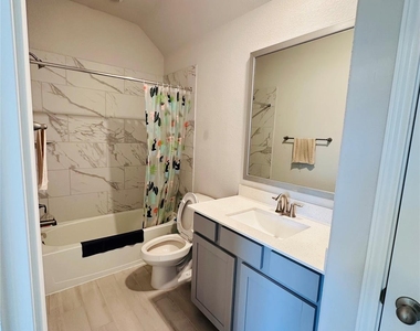 15331 Leal Rancho Court - Photo Thumbnail 16
