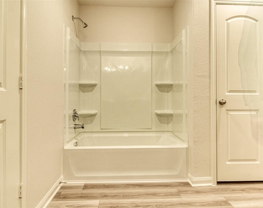 8002 Vacek Meadow Loop - Photo Thumbnail 18