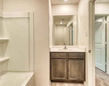 8002 Vacek Meadow Loop - Photo Thumbnail 24