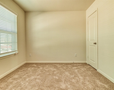 8002 Vacek Meadow Loop - Photo Thumbnail 25
