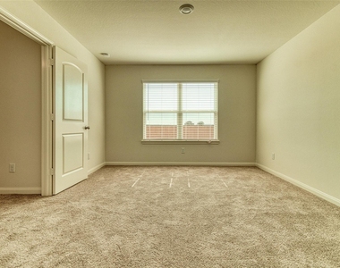 8002 Vacek Meadow Loop - Photo Thumbnail 15
