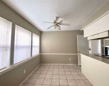 3123 Sam Houston Drive - Photo Thumbnail 2