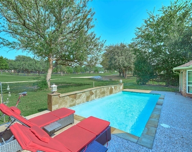 121 April Waters Drive N - Photo Thumbnail 46