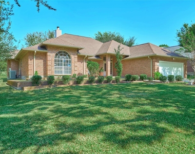 121 April Waters Drive N - Photo Thumbnail 5