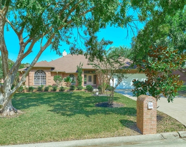121 April Waters Drive N - Photo Thumbnail 1