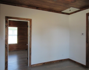 1601 W Main Street - Photo Thumbnail 9